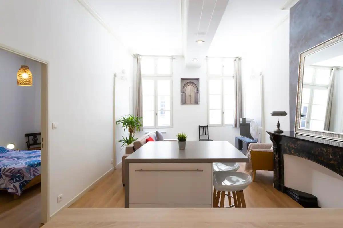 Magnifique 2 Pieces - Plein Centre - Tram 1 Min Apartment Montpellier Ngoại thất bức ảnh